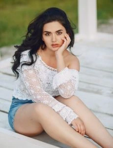 VIP companion girl in Garhwa – discreet service